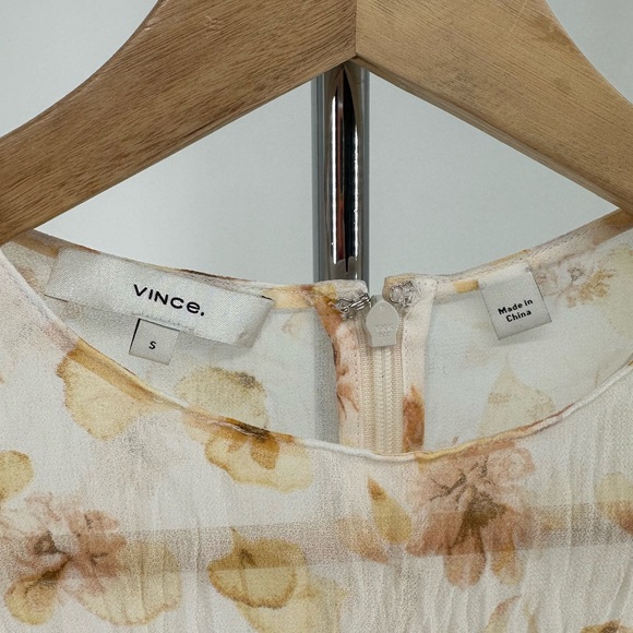 Vince Pressed Petal Long Sleeve Blouse in Off White Sheer Pleated size Small - Picture 9 of 12